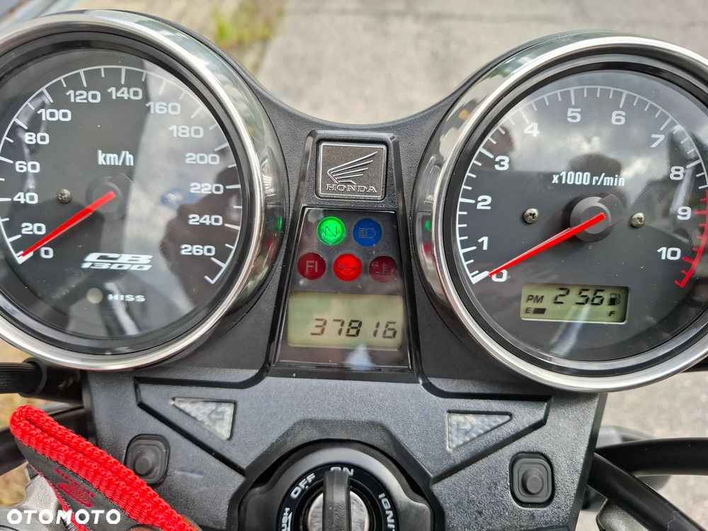Honda CB - 8