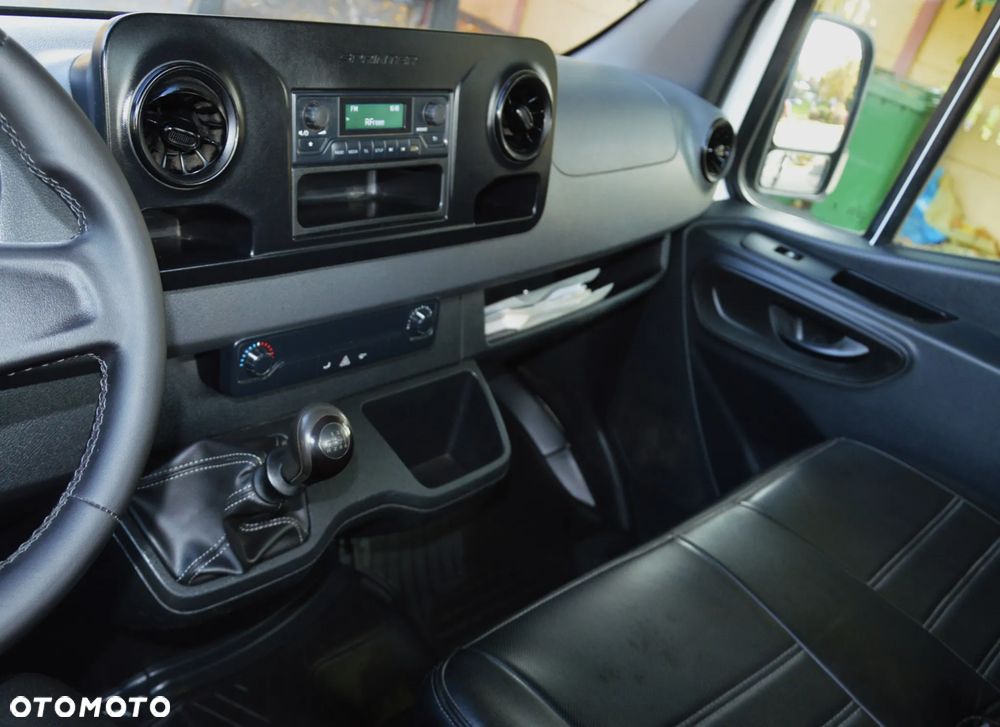 Mercedes-Benz SPRINTER - 21