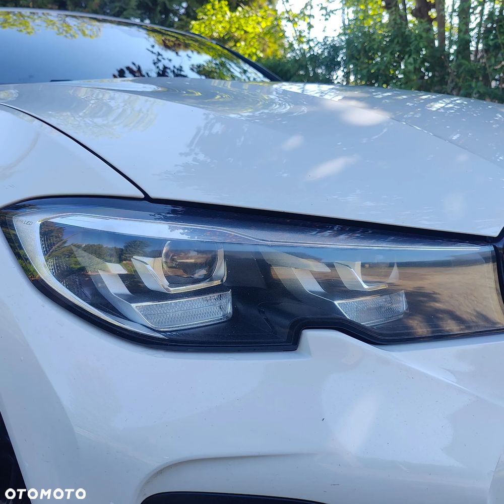 BMW Seria 3 320i - 10