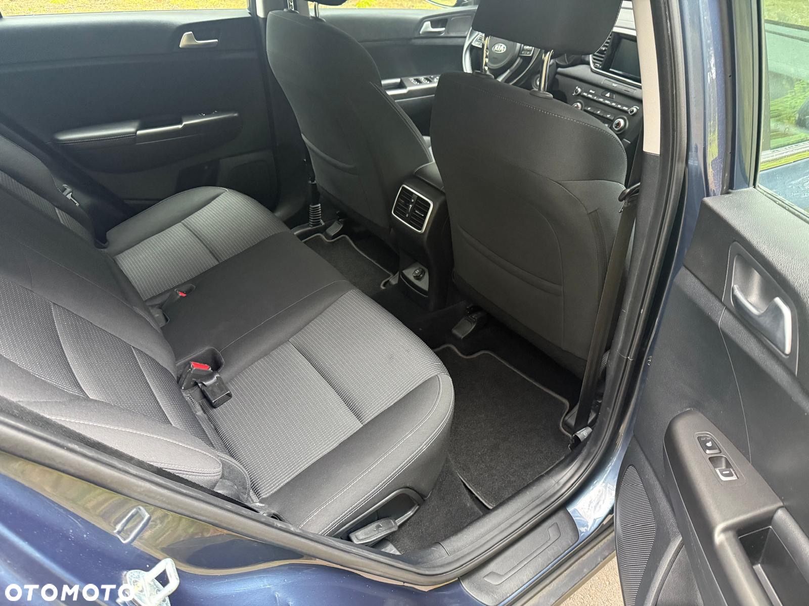 Kia Sportage 1.6 GDI 2WD Attract - 12