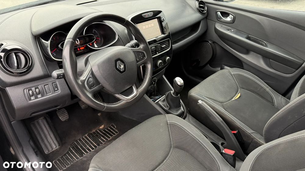 Renault Clio - 8