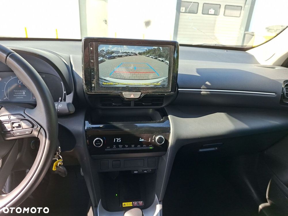 Toyota Yaris Cross Hybrid 1.5 Comfort - 18