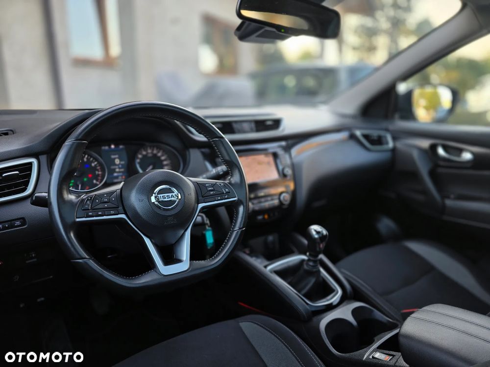 Nissan Qashqai - 25