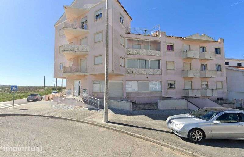 AP T4 Duplex para Arrendar - Peniche - Praia da Consolação - Grande imagem: 2/11