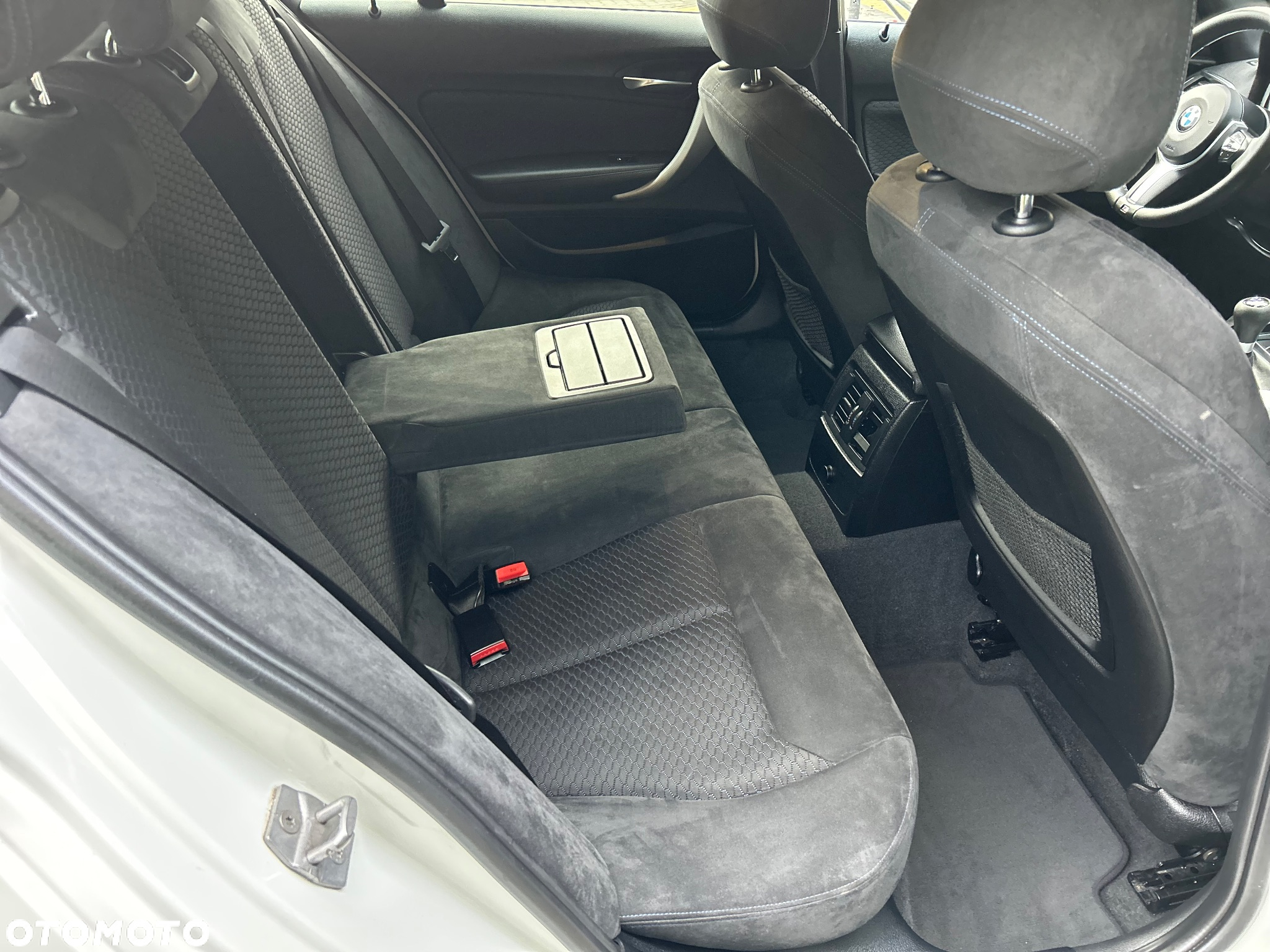 BMW Seria 1 118i M Sport Shadow - 27