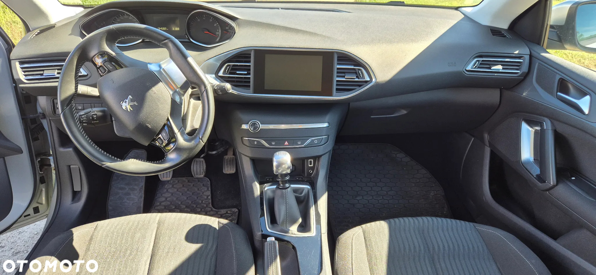 Peugeot 308 SW 1.2 PureTech Allure S&S - 11