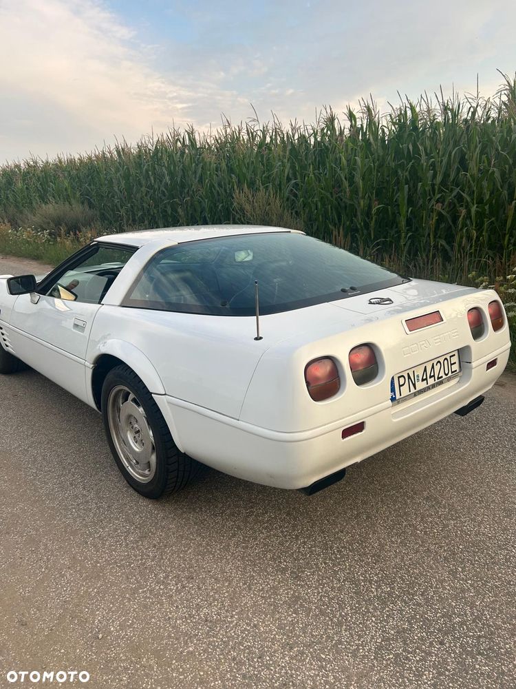 Chevrolet Corvette - 8