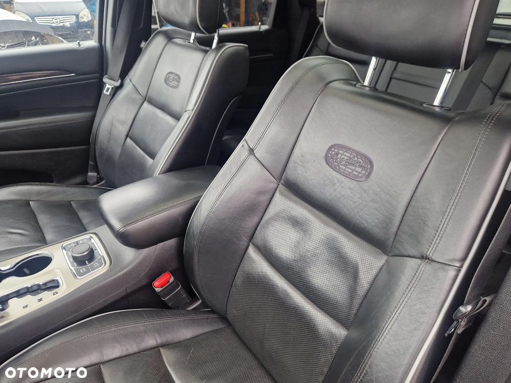 Jeep Grand Cherokee - 23