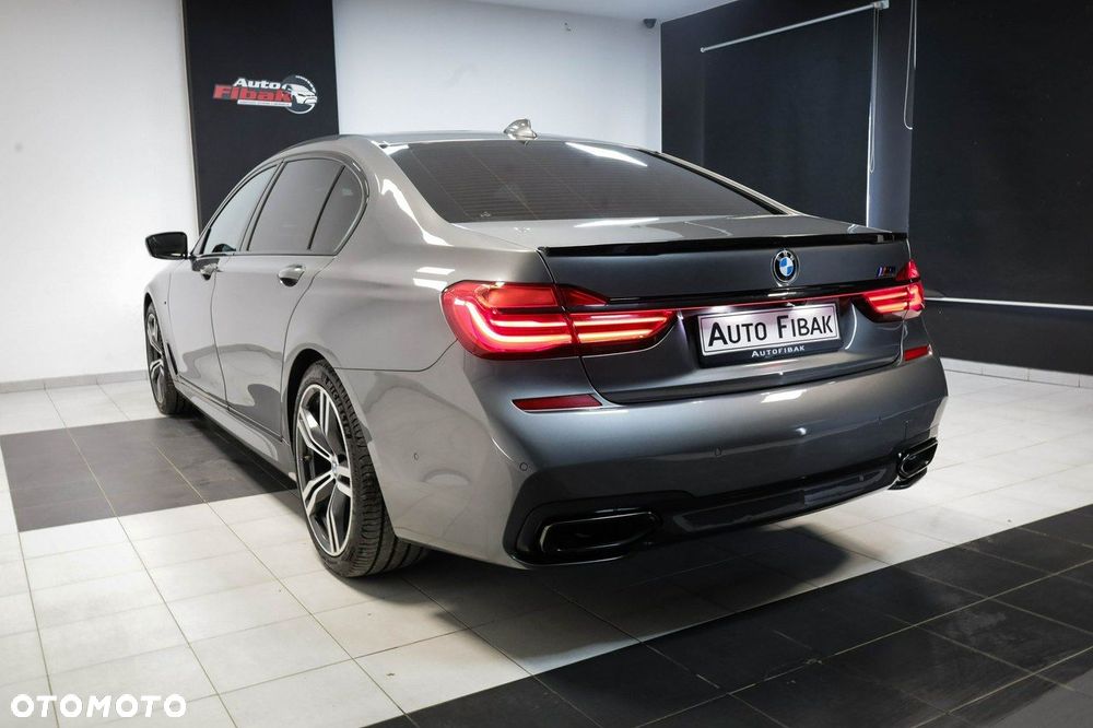 BMW Seria 7 - 11