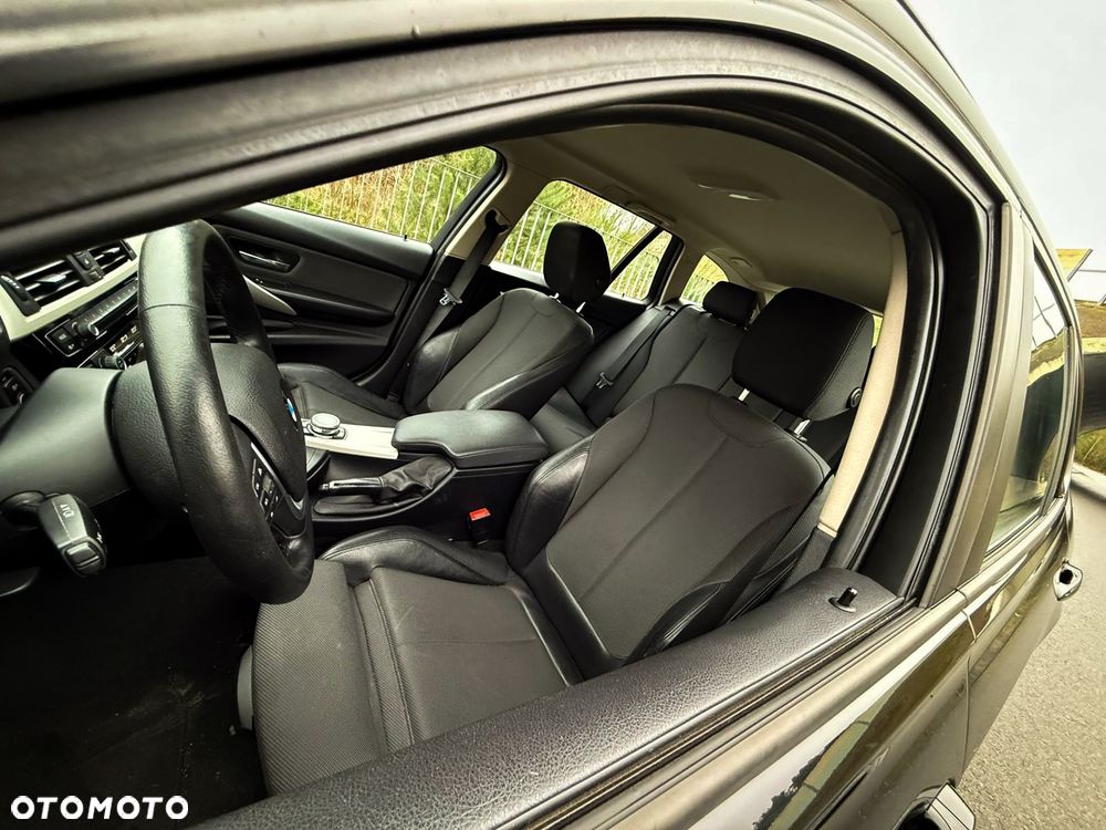 BMW Seria 3 320d Advantage - 11