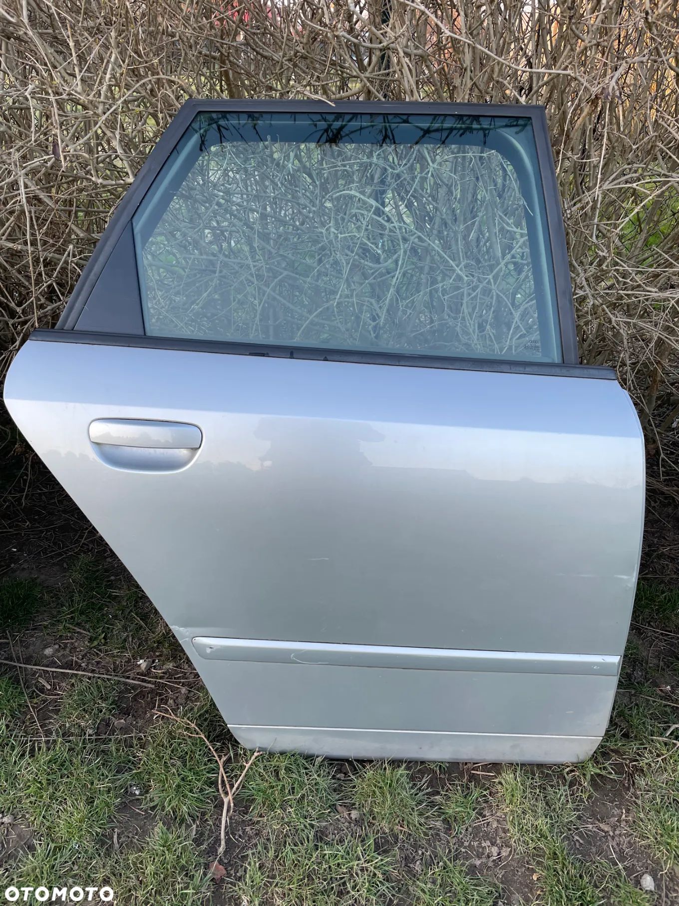 AUDI A4 B6 drzwi prawe tył tylne LY7W srebrne kombi - 1