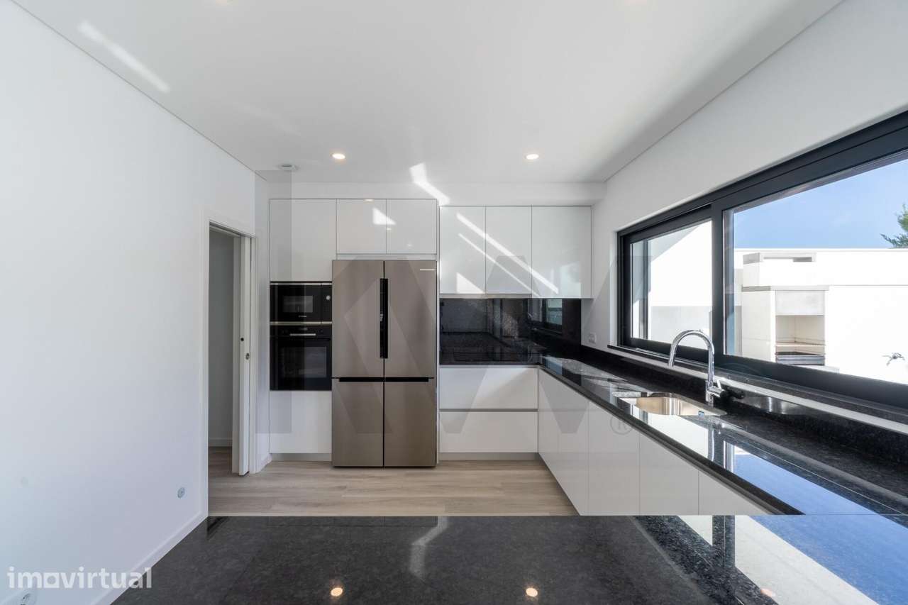 Moradia Nova T3+1 nas Gambelas — 889.000€ - Grande imagem: 4/38