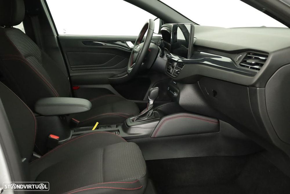 Ford Focus SW 1.0 EcoBoost MHEV ST-Line X Aut. - 19