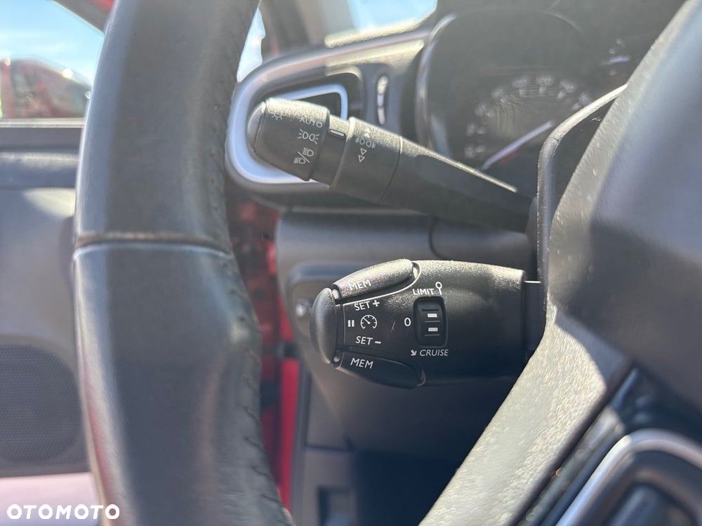 Citroën C3 1.2 PureTech Shine - 25