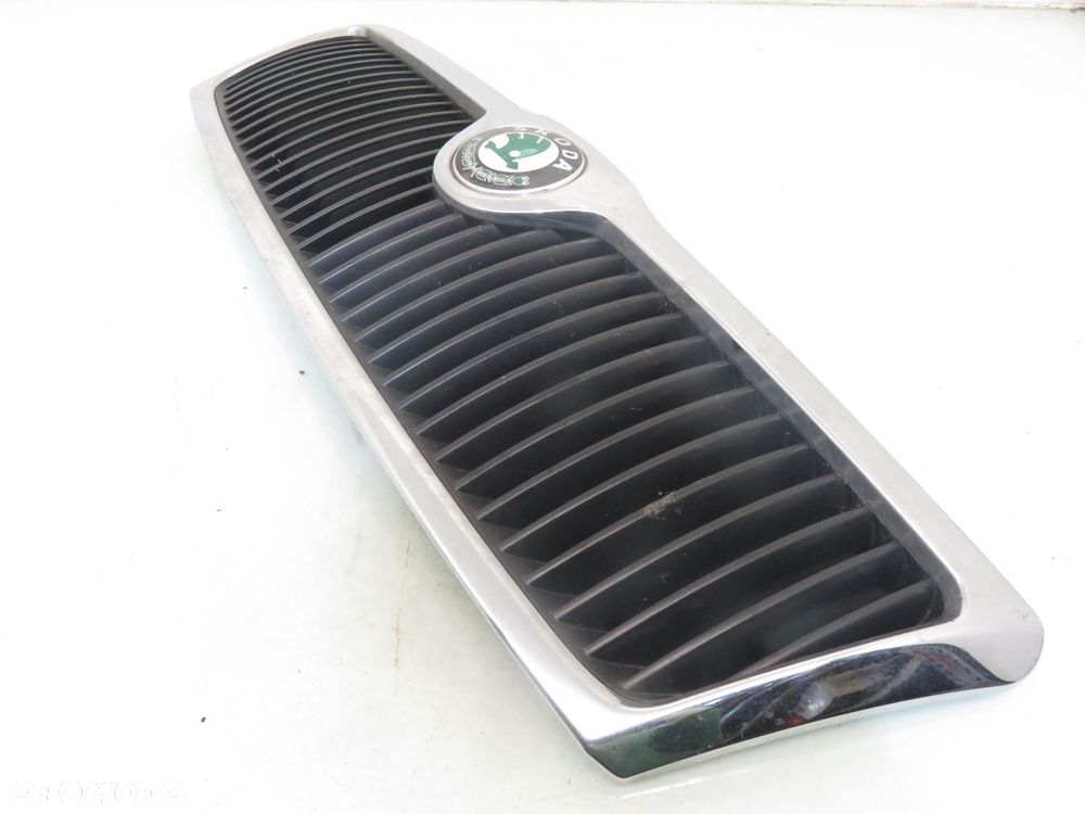 ATRAPA GRILL SKODA OCTAVIA II 1Z0853668 - 6