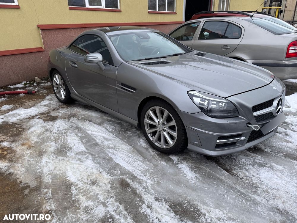Mercedes-Benz SLK 250 (BlueEFFICIENCY) 7G-TRONIC - 2