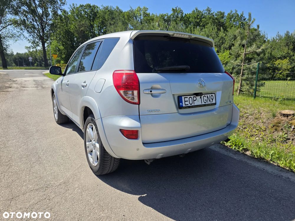 Toyota RAV4 2.2 D-4D Sol 180 - 3