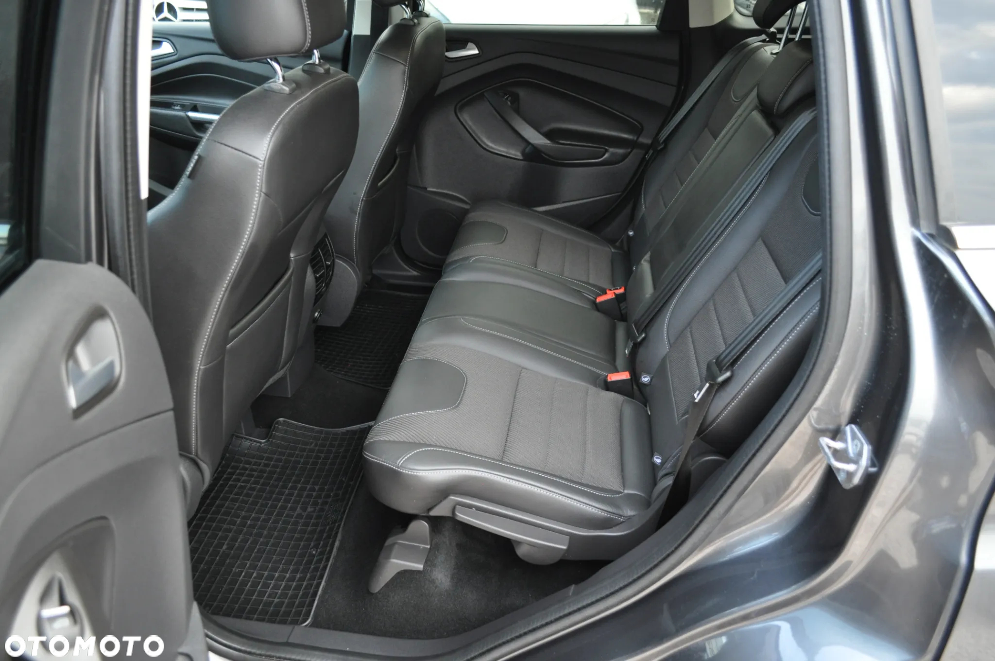 Ford Kuga 1.5 EcoBoost 4x4 Titanium - 21