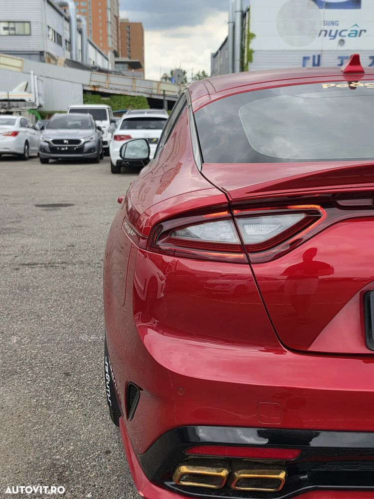 Kia Stinger 2.0 T-GDI RWD GT Line - 9