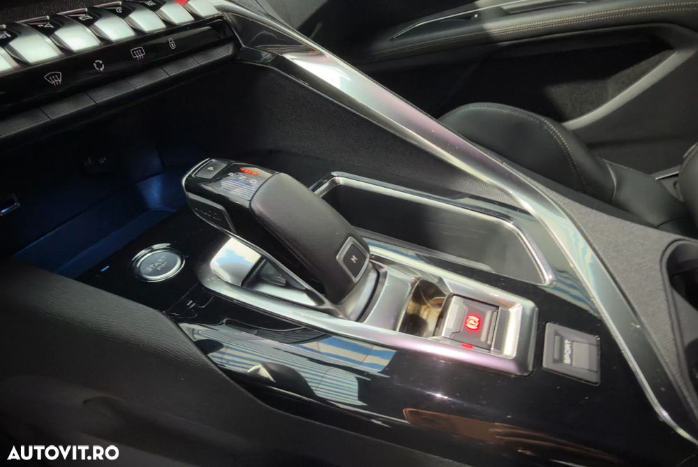 Peugeot 3008 1.2 PureTech Turbo S&S EAT6 GT-Line - 18