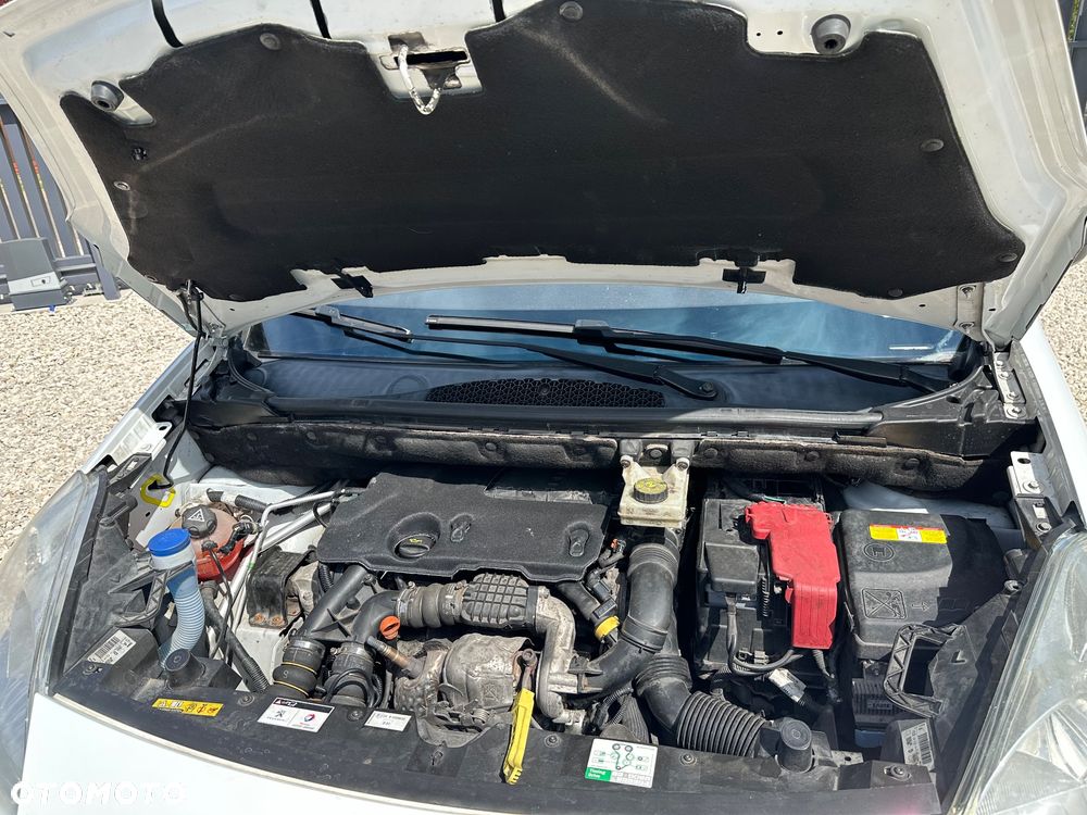 Peugeot PARTNER - 16