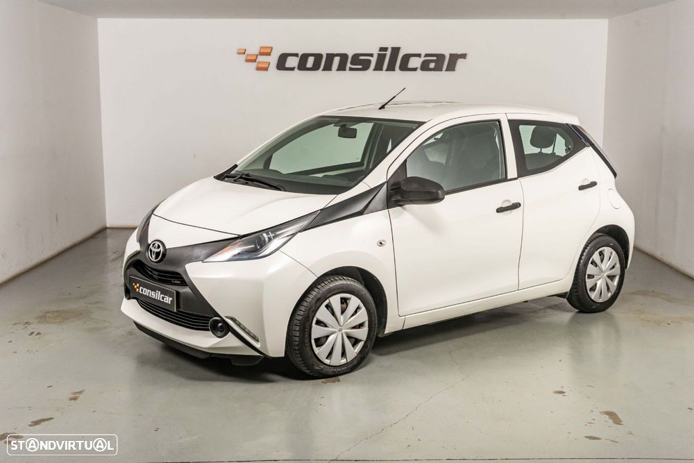 Toyota Aygo 1.0 X-Clusiv - 1