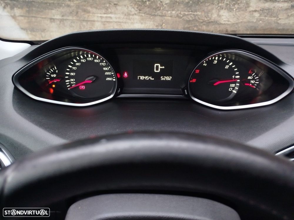 Peugeot 308 SW 1.6 BlueHDi Allure - 16