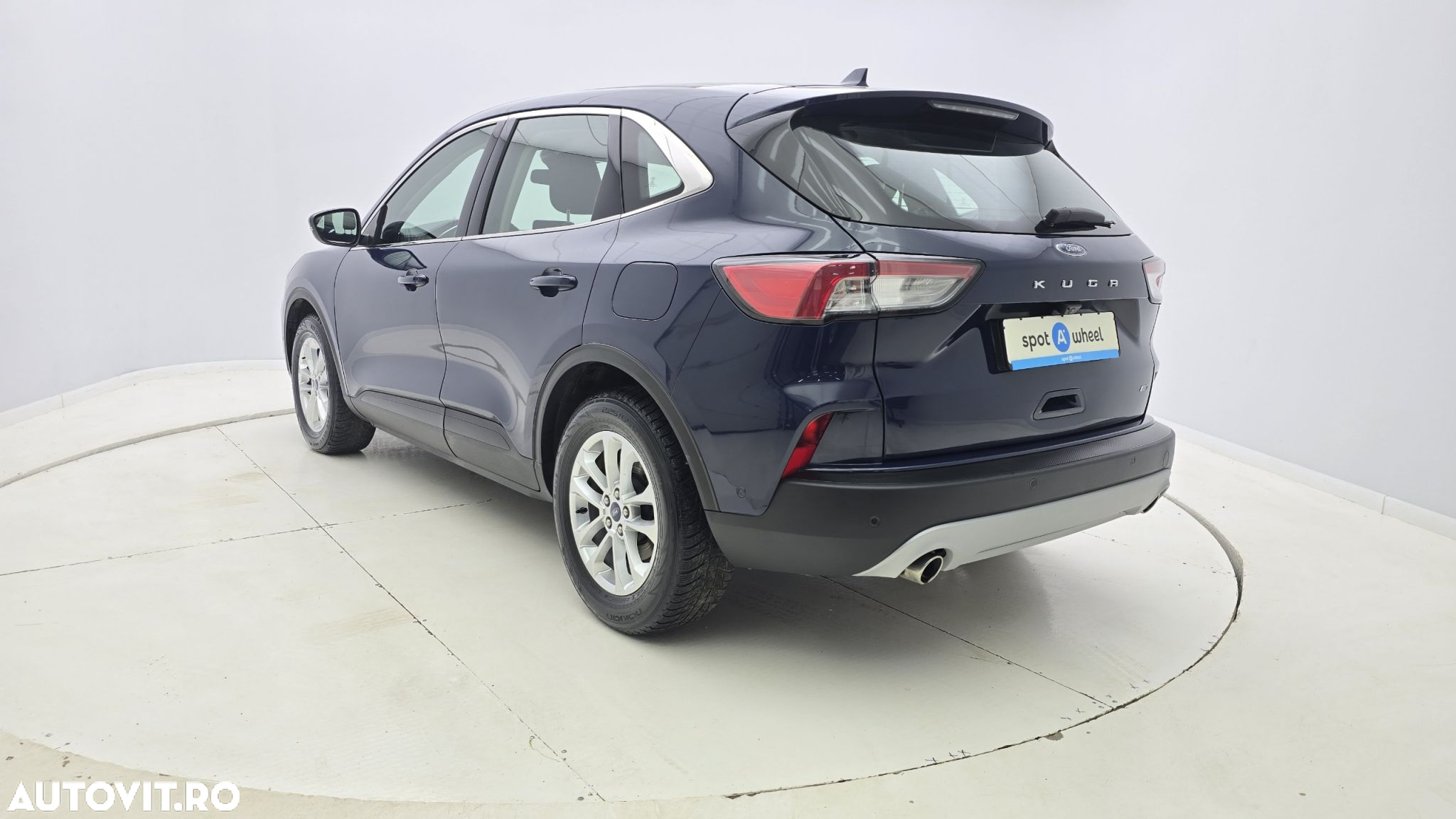 Ford Kuga - 8