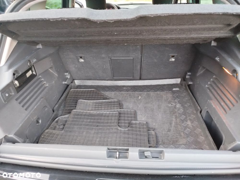 Peugeot 3008 2.0 HDi Active - 12