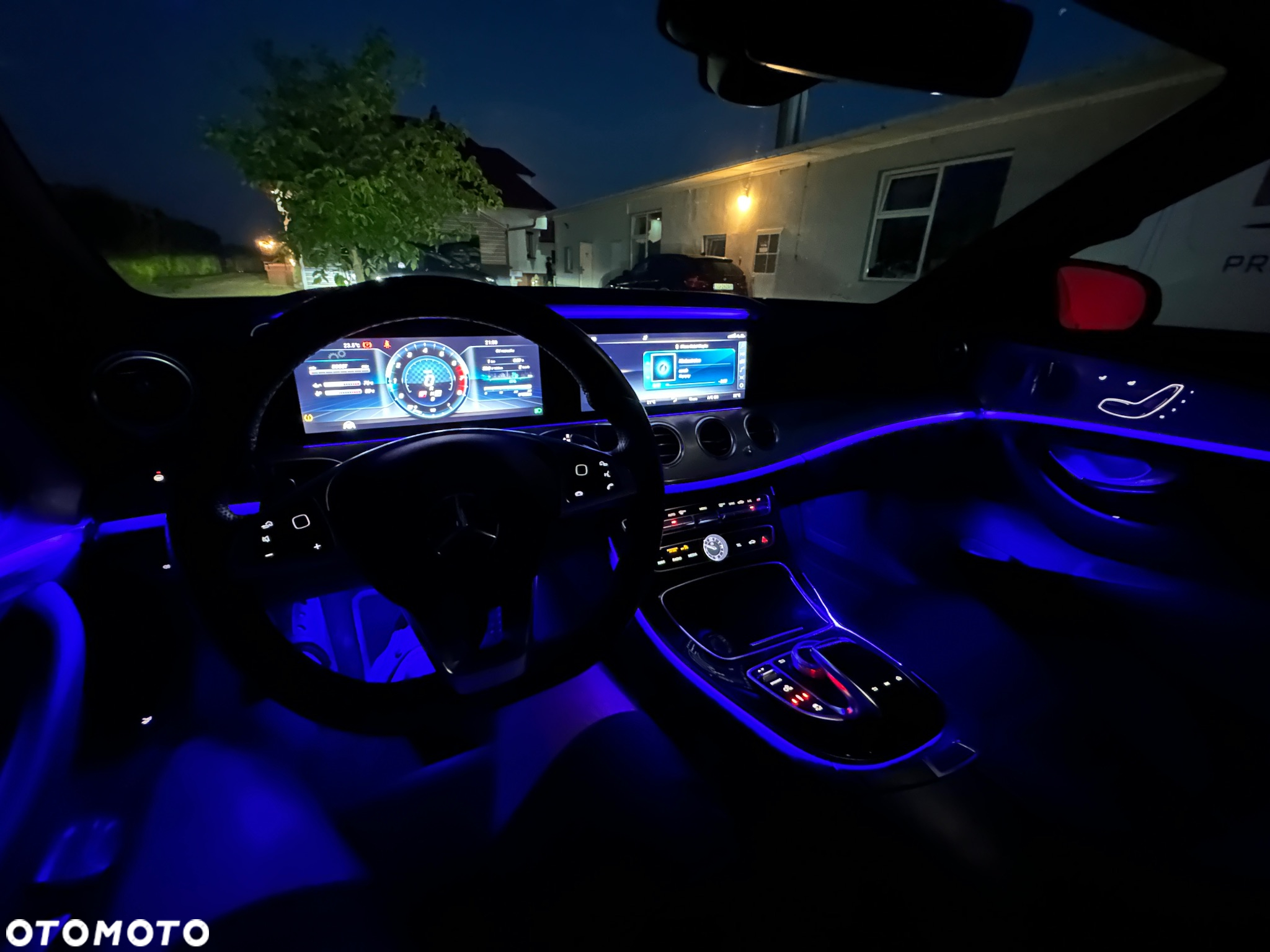 Mercedes-Benz Klasa E 43 AMG 4-Matic - 25