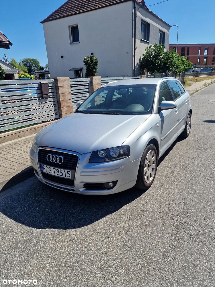 Audi A3 Sportback 1.6 FSI Ambiente - 3