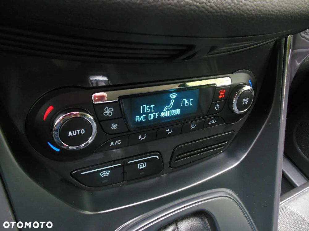 Ford Kuga 2.0 TDCi 4x4 Titanium - 21