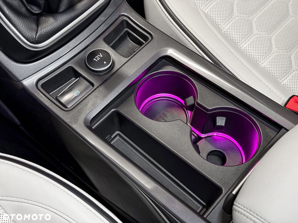 Ford Kuga 2.0 TDCi 4x4 Vignale - 19