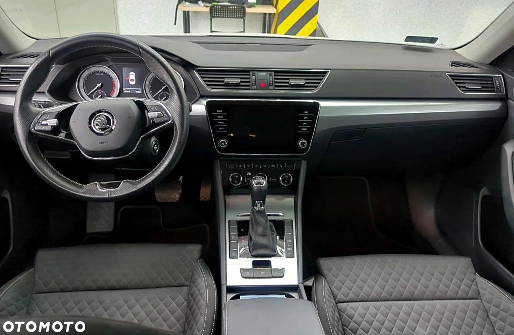 Skoda Superb 2.0 TSI Ambition DSG - 7