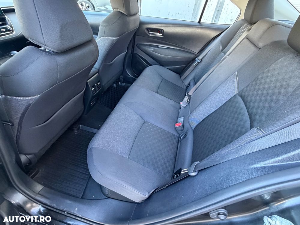 Toyota Corolla 1.8 Business Edition - 14