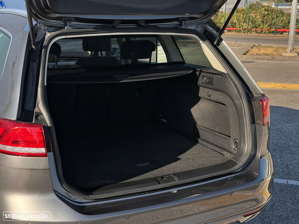 VW Passat Variant 1.6 TDI Confortline DSG - 10