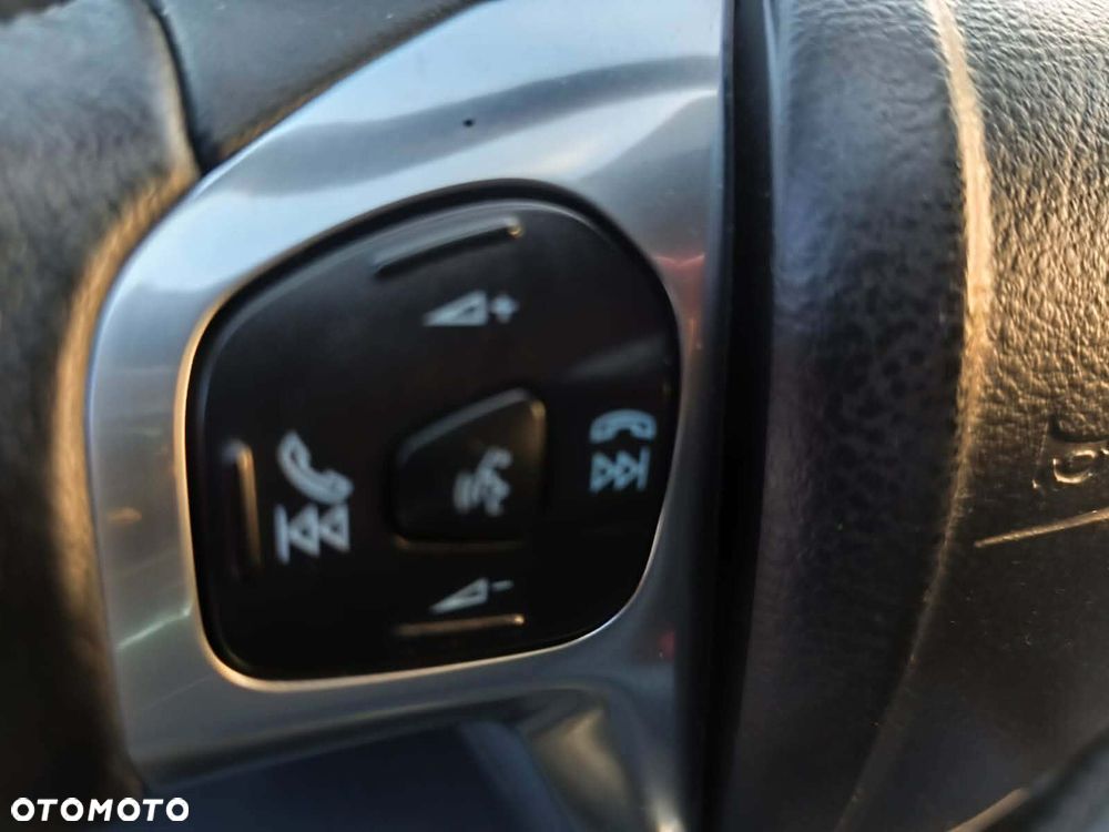 Ford Fiesta - 12