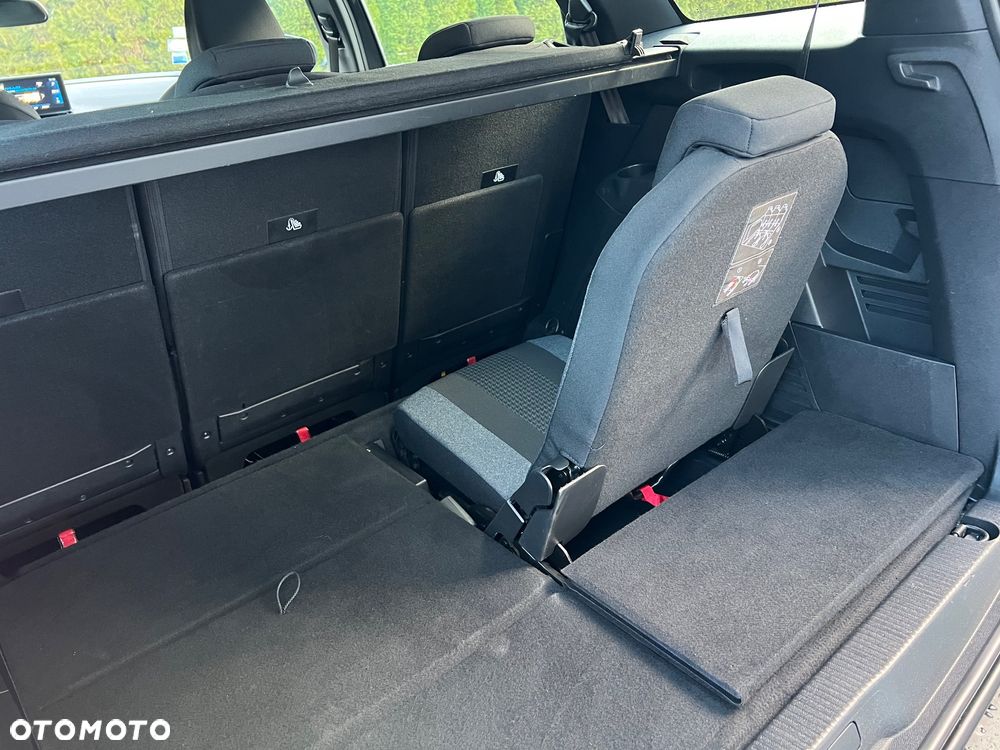 Peugeot 5008 BlueHDI 130 EAT8 Active Business-Paket - 27