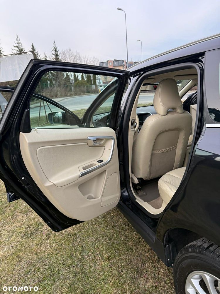 Volvo XC 60 2.4D AWD Summum - 6