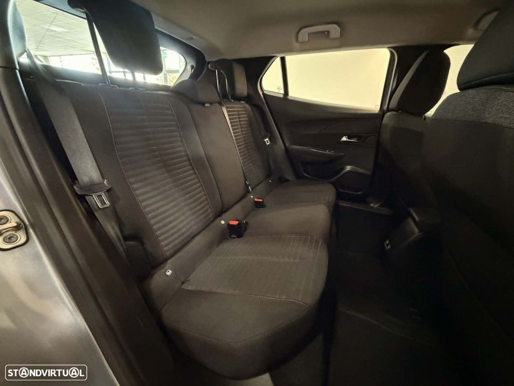 Peugeot e-2008 50 kWh Active - 22