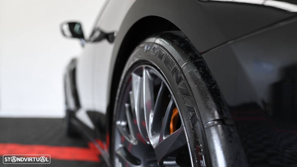 Nissan GT-R 3.8 V6 Black Edition - 11