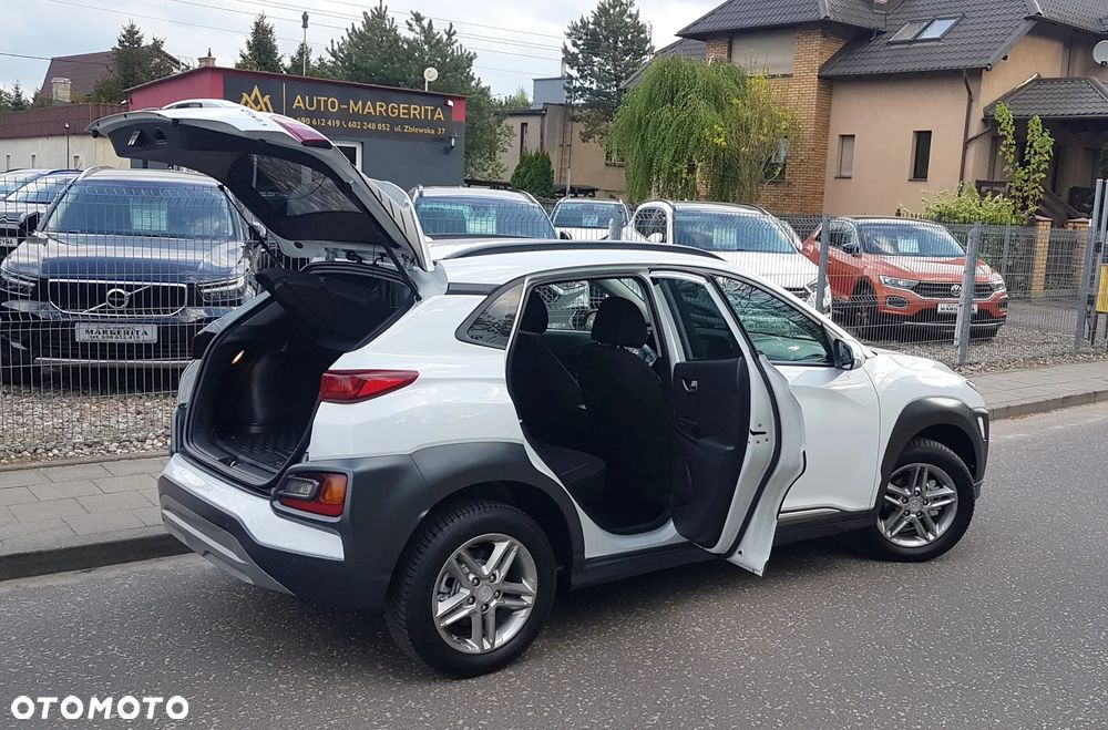Hyundai Kona - 36