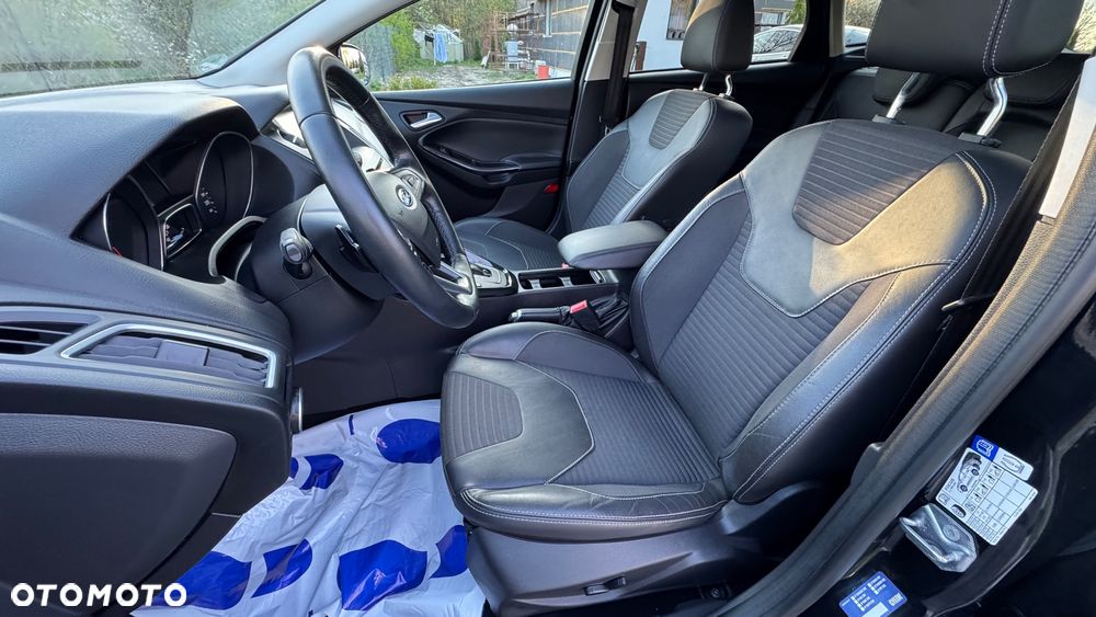 Ford Focus 2.0 TDCi ST PowerShift - 27