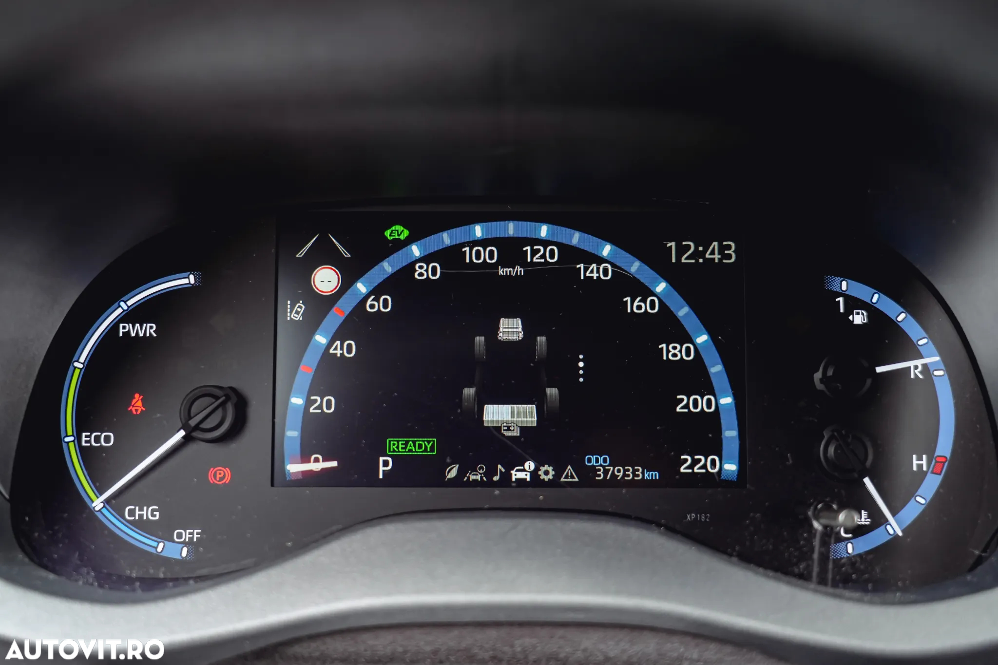 Toyota Yaris 1.5 L CVT Dynamic Plus Bi-tone - 17