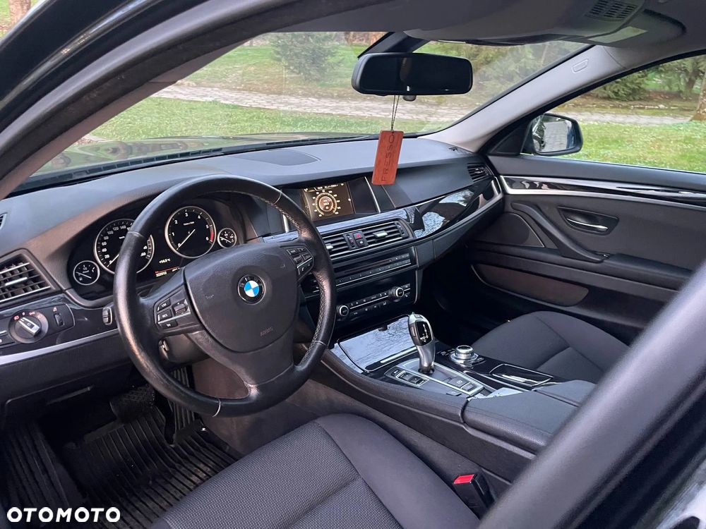 BMW Seria 5 520d - 7