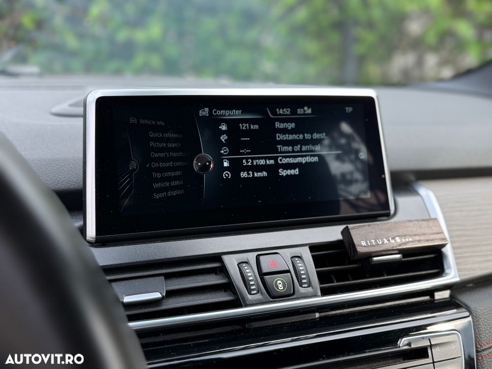 BMW Seria 2 218d - 23