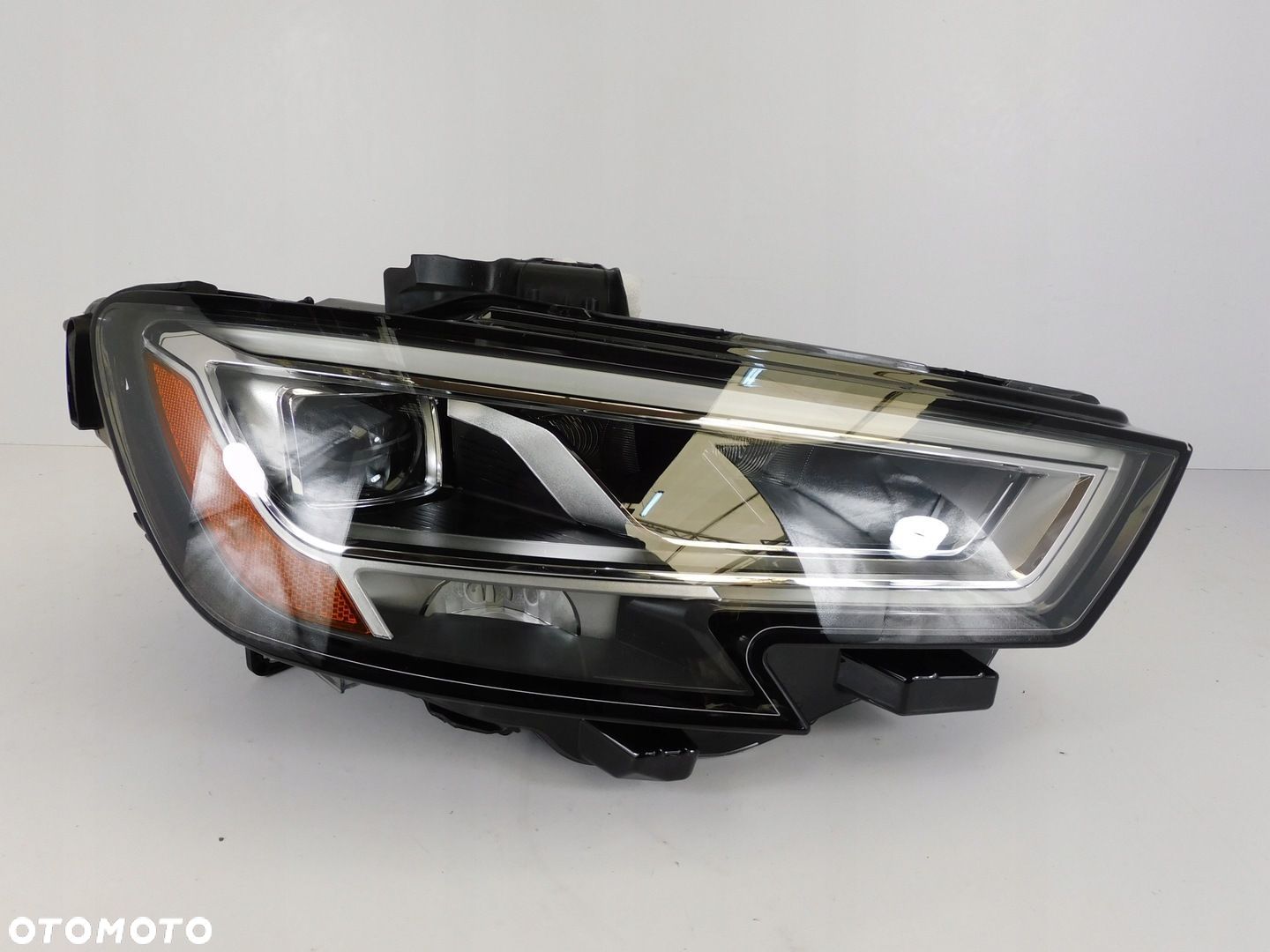 AUDI A3 8V S3 LIFT LAMPA PRAWA FULL LED USA 8V0941034E - 1