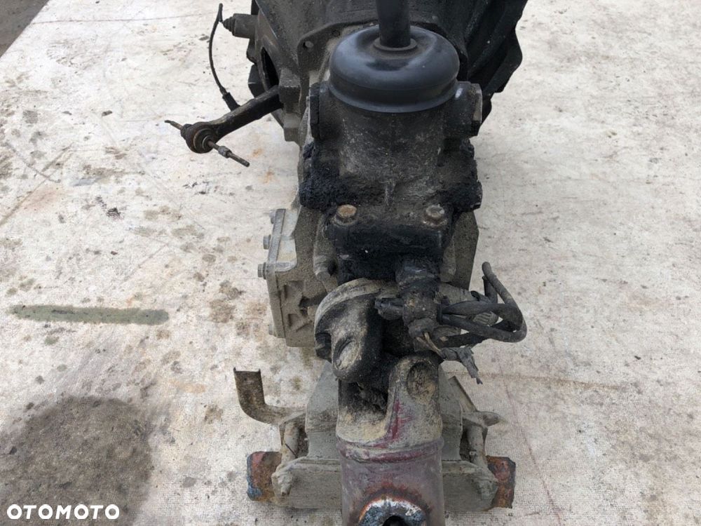 SKRZYNIA BIEGÓW  IVECO DAILY I Platforma / podwozie 1978 - 1999 35-10 (10310311, 10311111, - 4