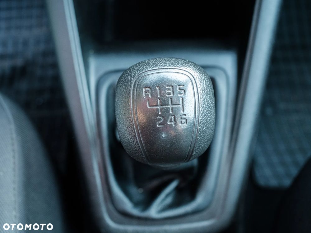 Kia Venga 1.6 M - 12