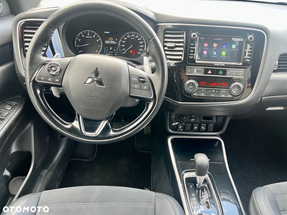 Mitsubishi Outlander - 18